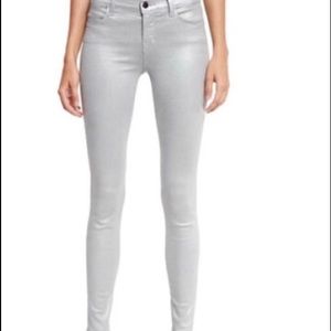 Silver Rag & Bone skinny jeans size 27. Like New!